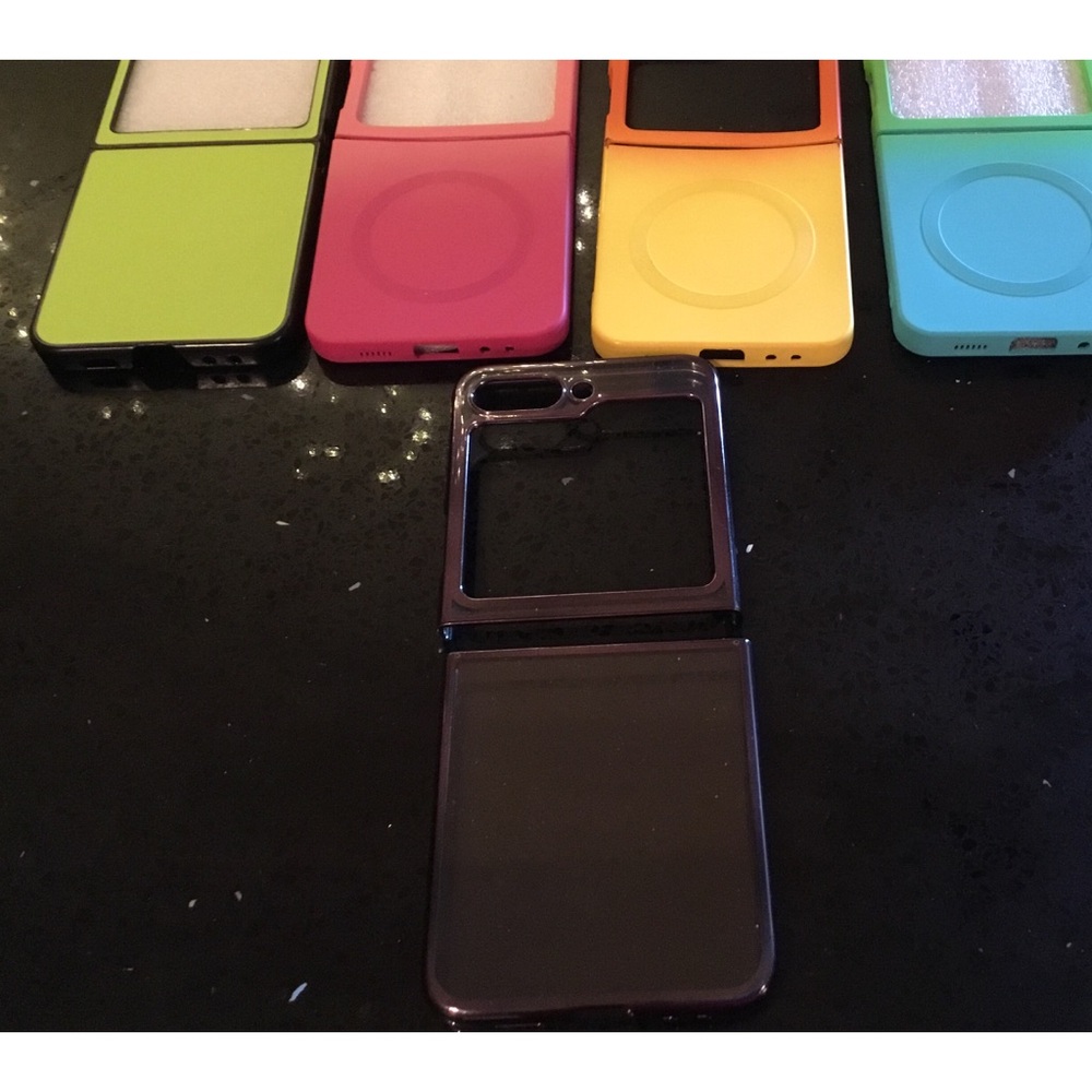 Assorted phone cases for the Samsung Galaxy ZFlip 5